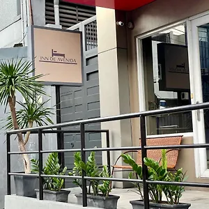 Отель De Avenida, Makati