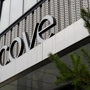 Отель Cove Landmark Pinnacle