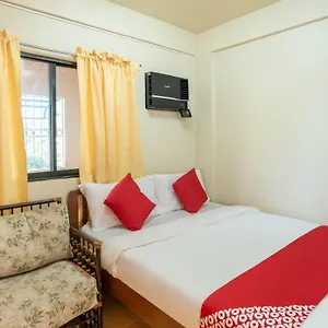 Отель Conrado's Apartelle